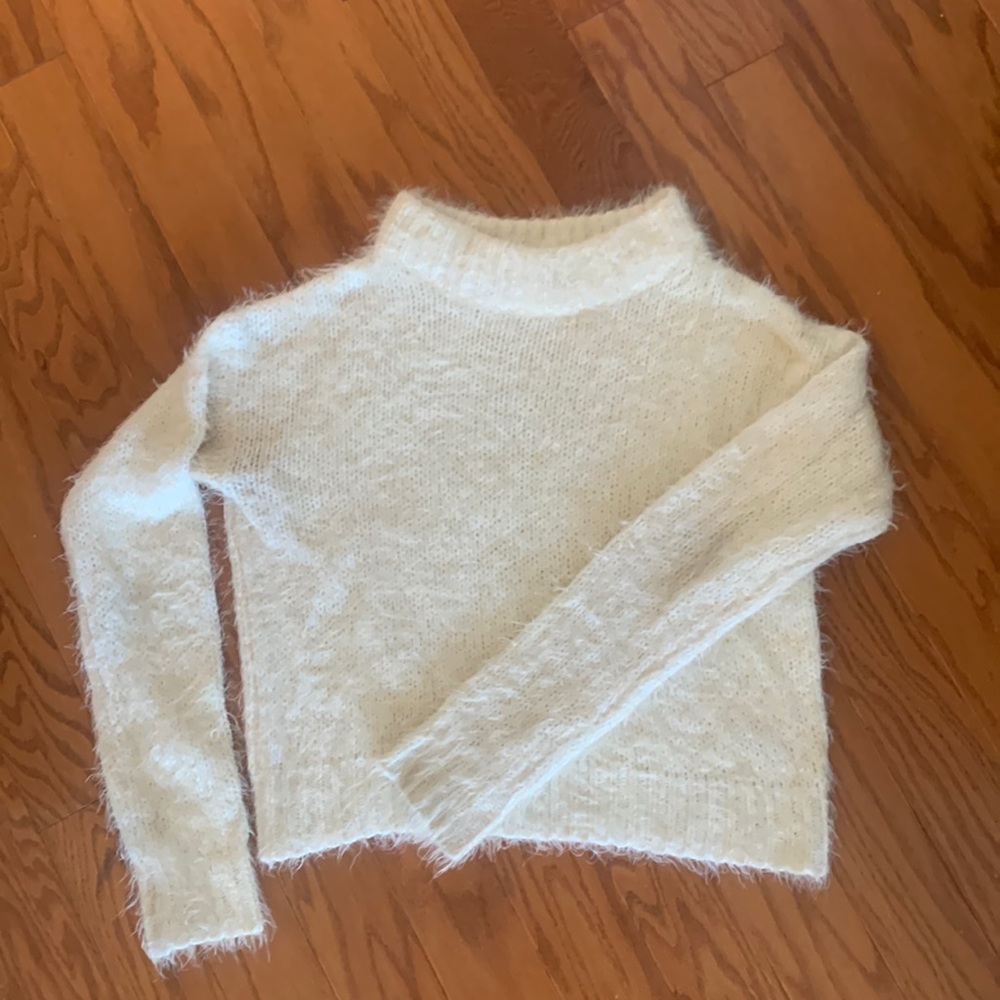 Silence + Noise - White, Cropped, Fuzzy Sweater - Medium